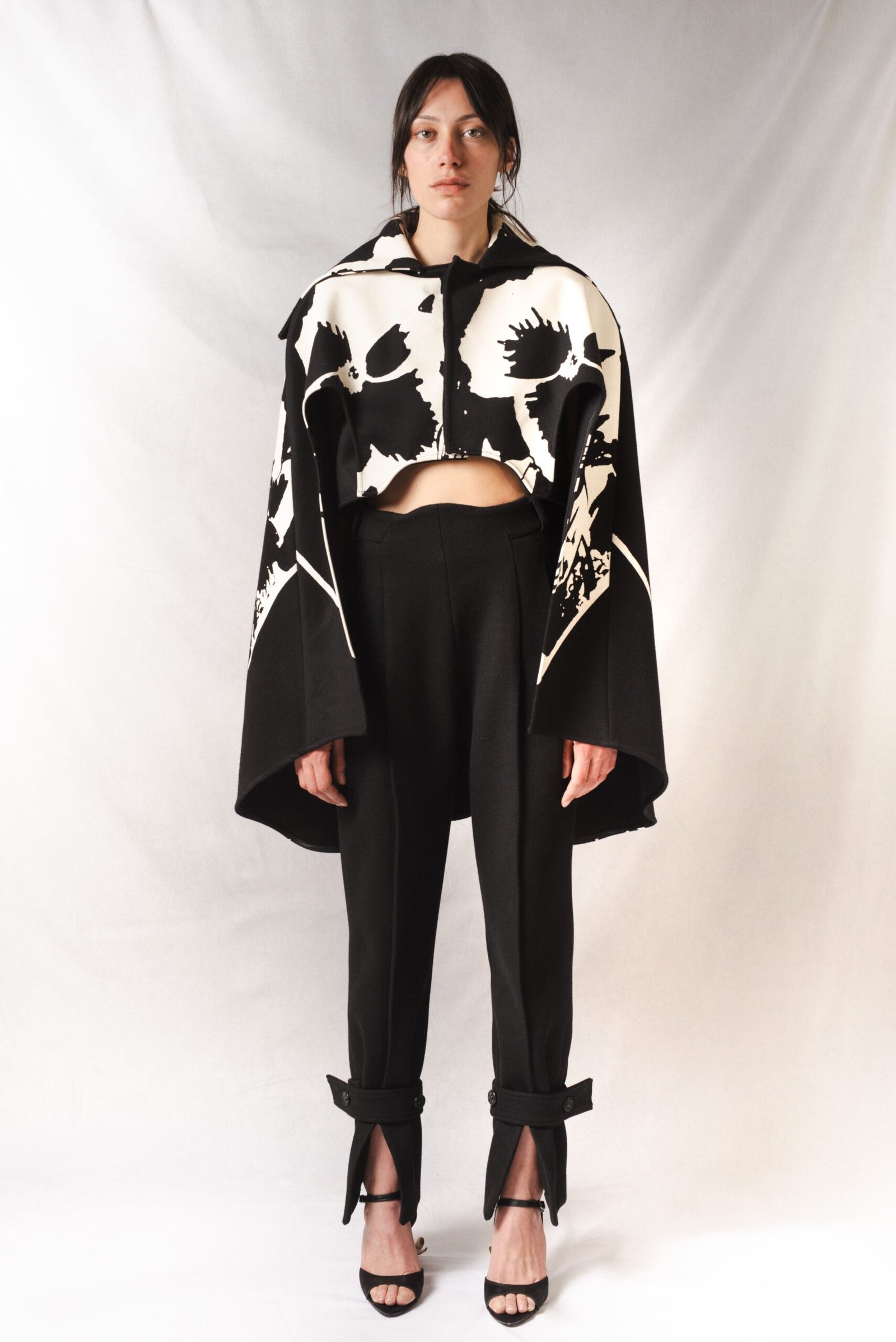 Ortie Cape miniature